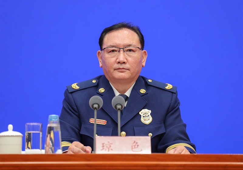 淫荡的女人视频网站应急部党组成员、消防救援局局长琼色出席新闻发布会